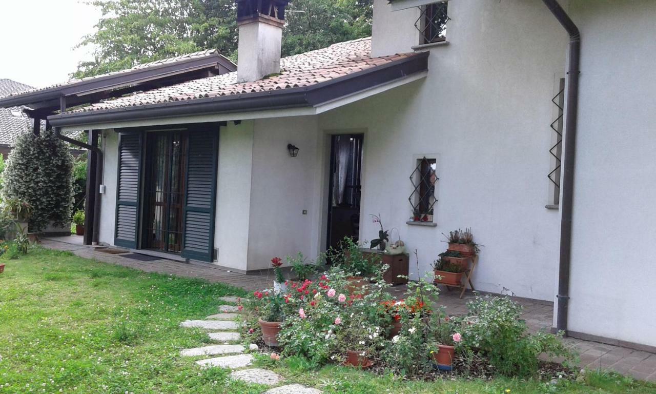 Bed and Breakfast Elleboro Carugo Exteriér fotografie